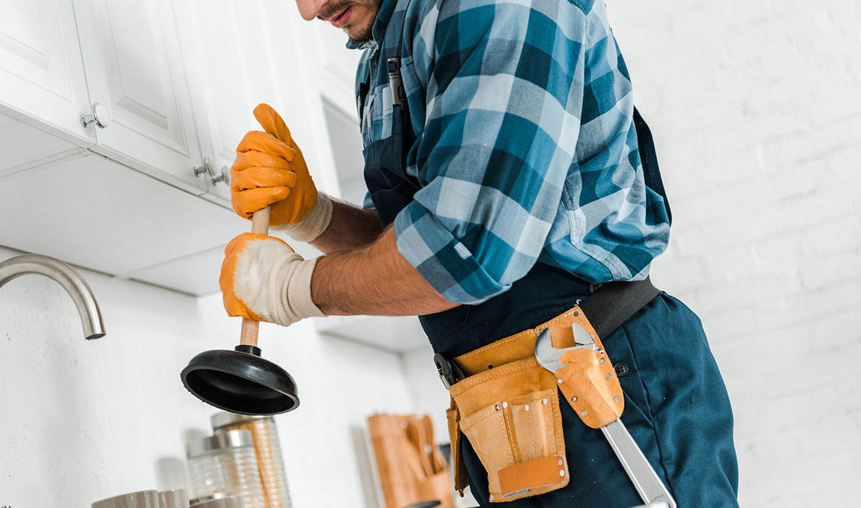 Plumber working service-03